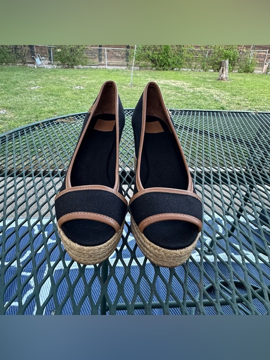 Tory Burch Black and Tan Espadrille Wedge Peep-Toe Size 7 - Picture 3 of 9